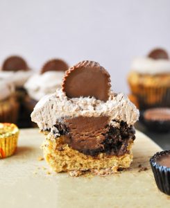 marbled reeses peanut butter cupcakes