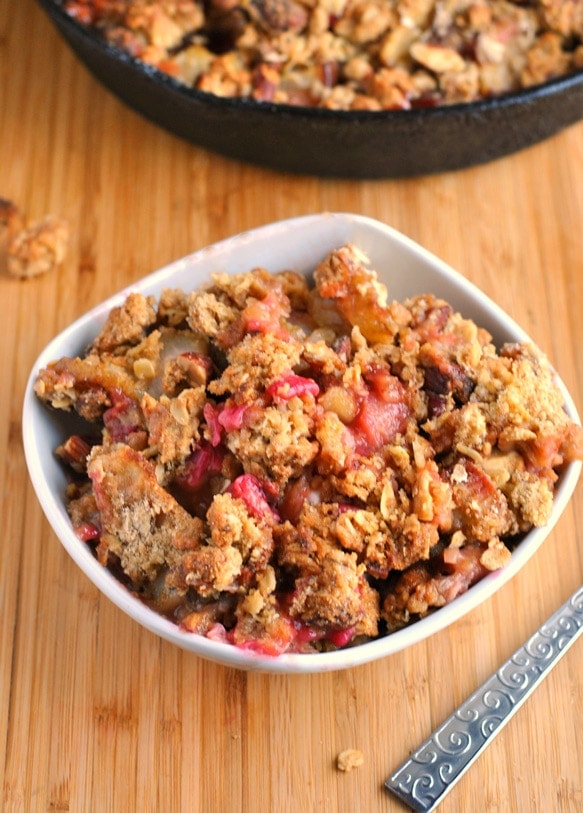 rhubarb pear almond crumble