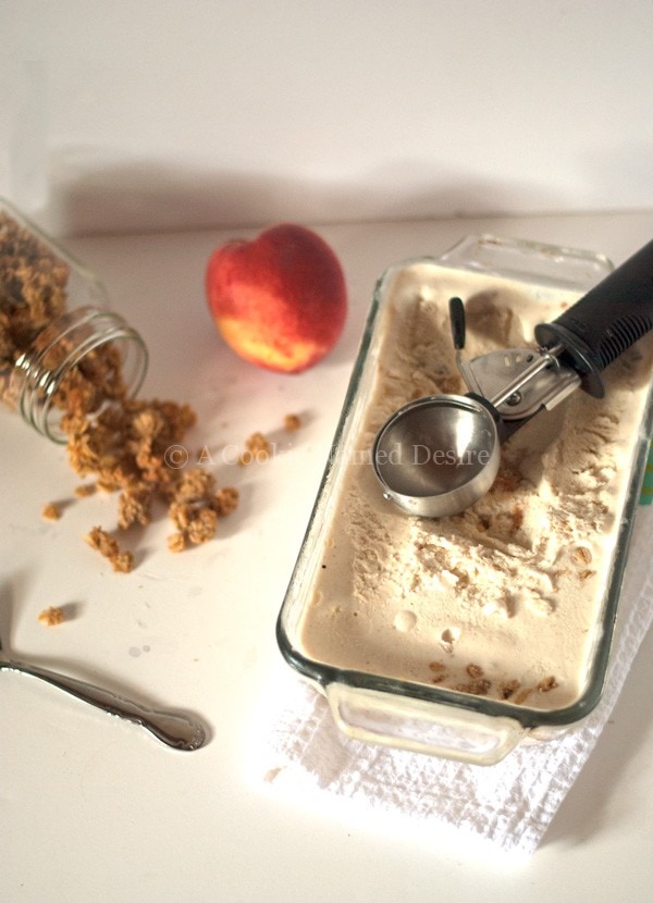 homemade peach crumble ice cream