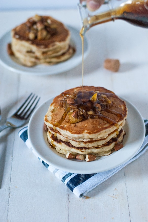 Fluffy apple pie pancakes | @cookiedesire