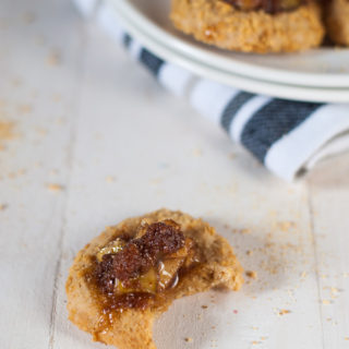 Apple Pie Thumbprint Cookies with Salted Dark Caramel | @cookiedesire
