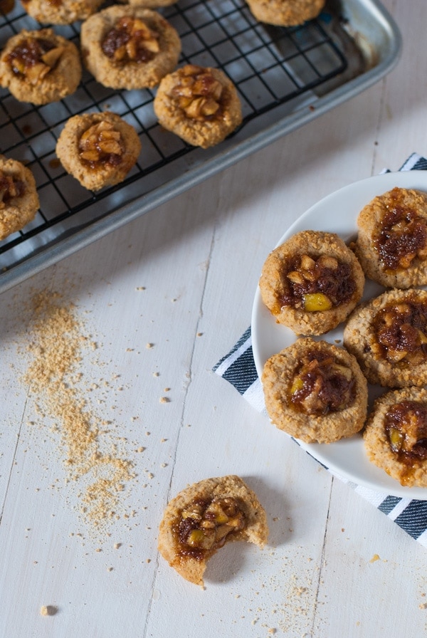 Apple Pie Thumbprint Cookies with Salted Dark Caramel | @cookiedesire