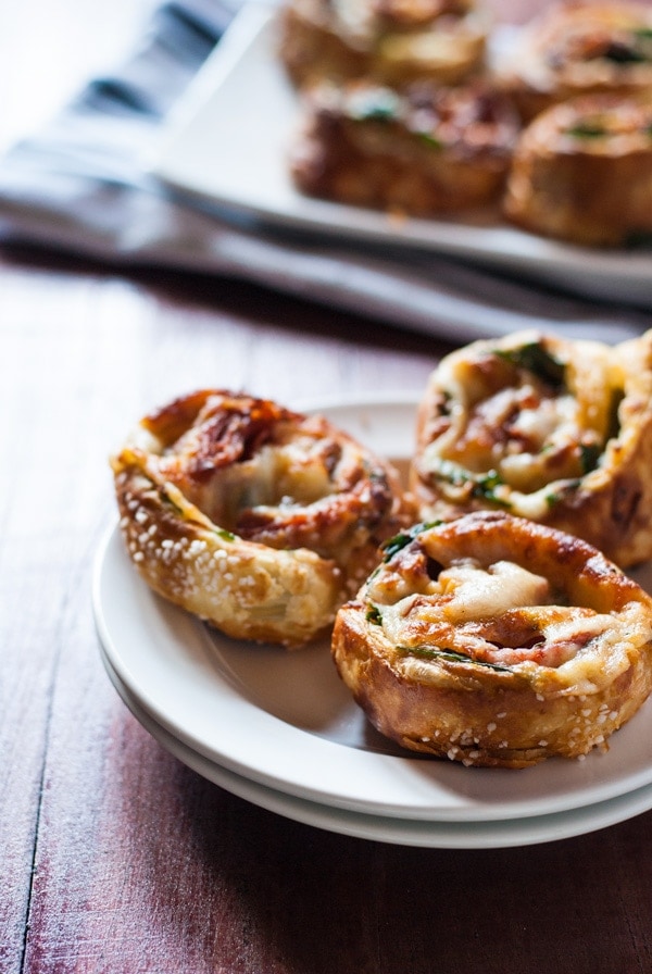 Easy pretzel-y pizza rolls | @cookiedesire