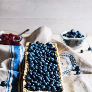 Blueberry mascarpone tart with raspberry compote