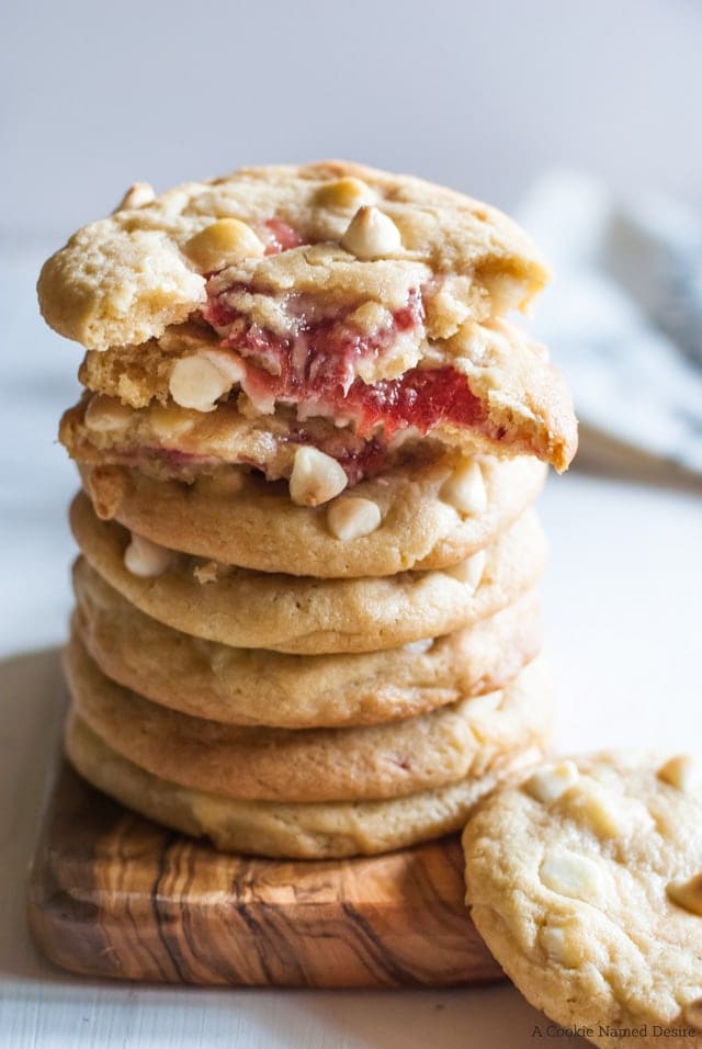 strawberry cheesecake stuffed white chocolate chip cookies