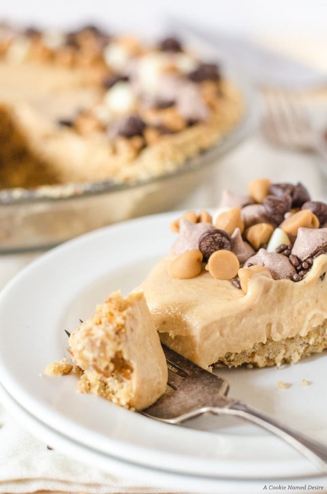 A rich and cream no-bake peanut butter pie with pretzel crust