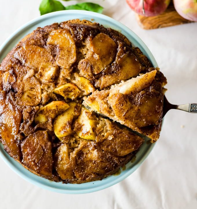 This is my favorite caramel apple upside down cake. I love to make this cake everytime we go apple picking. Guaranteed to become your favorite simple cake!