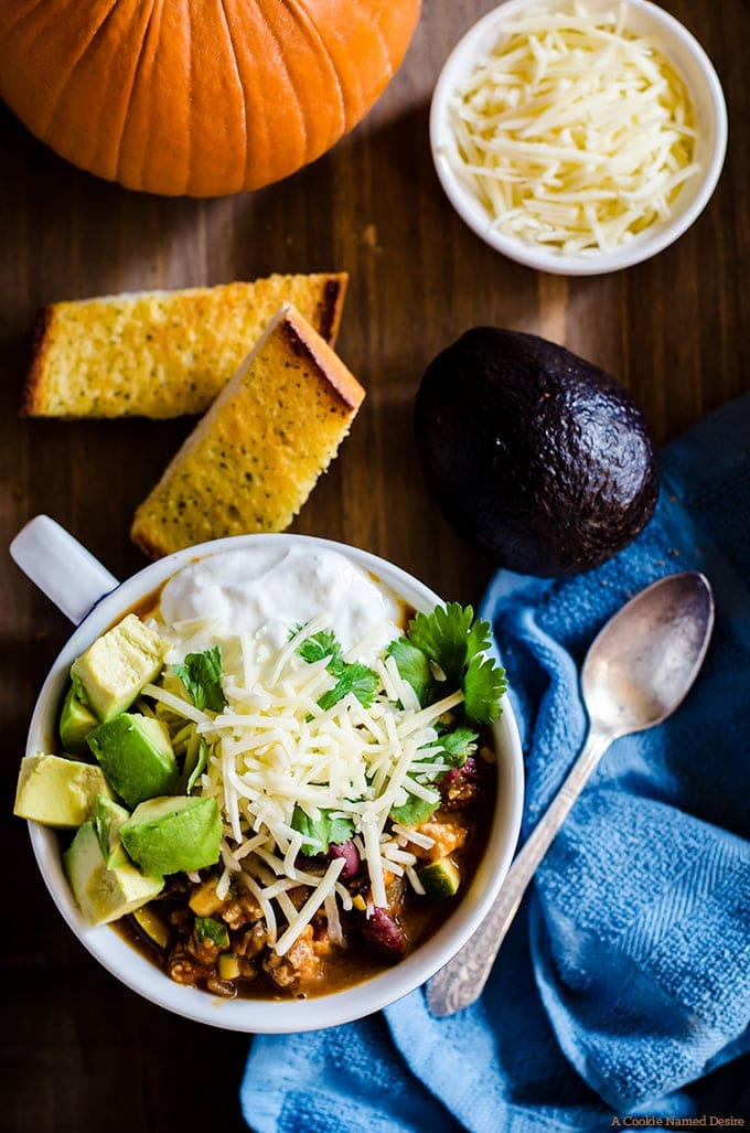Eat well this fall with a hearty pumpkin chili. The perfect weeknight dinner