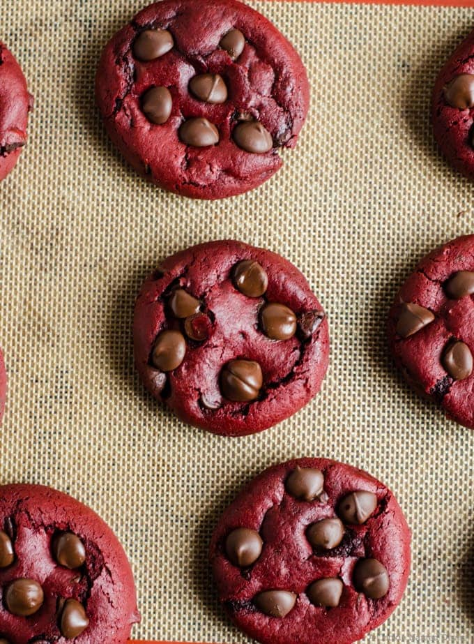 You are going to fall head over heels over these red velvet nutella-stuffed cookies! This is the only recipe you need for dessert or Christmas cookie!