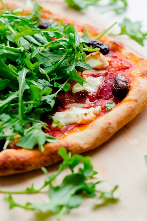 spicy-red-pepper-goat-cheese-and-arugula-pizza-1-16