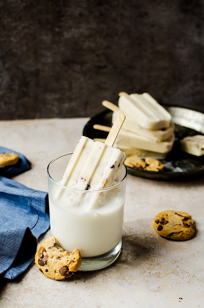 cookies and milk popsicles. your kids new favorite summer treat