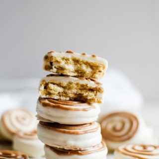It is impossible to resist these cinnamon roll white chocolate covered oreos. Try and not eat a whole batch!