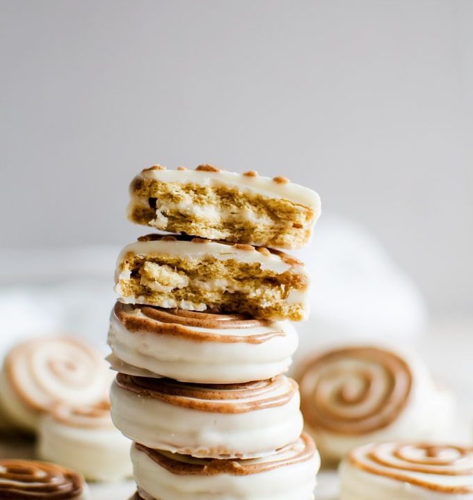 It is impossible to resist these cinnamon roll white chocolate covered oreos. Try and not eat a whole batch!