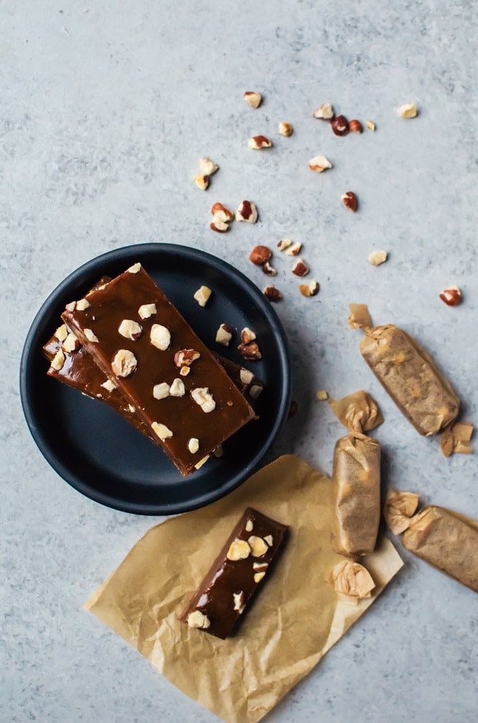 No one can resist maple caramel candies with chopped hazelnut