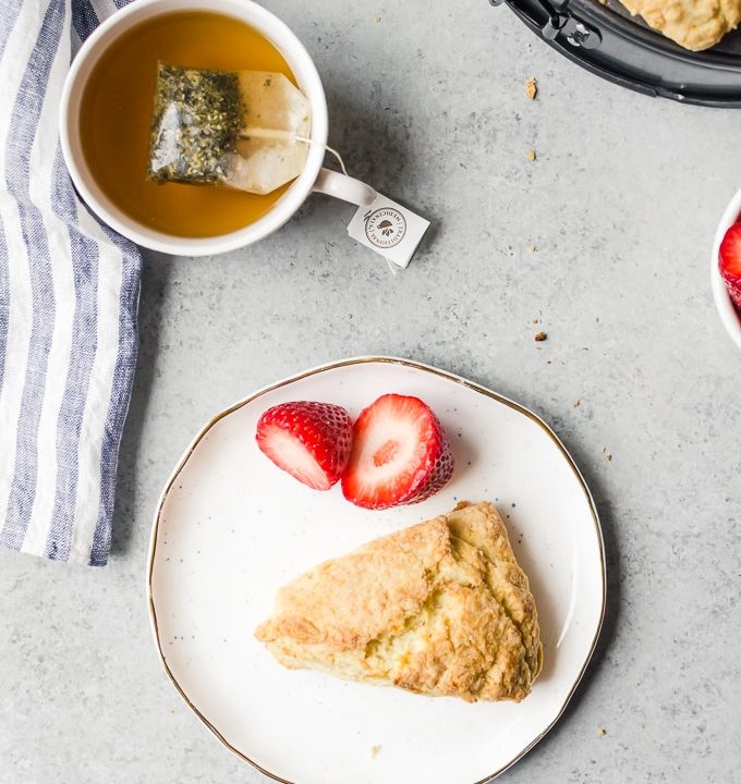 Basic scones with tea and berries, perfect english scones