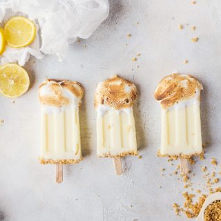 These bright and fun lemon meringue pie popsicles taste just like a pie. They are perfect for everyone in the family to enjoy.