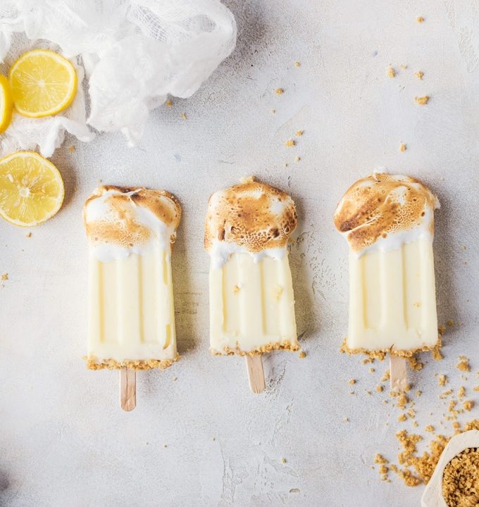 These bright and fun lemon meringue pie popsicles taste just like a pie. They are perfect for everyone in the family to enjoy.