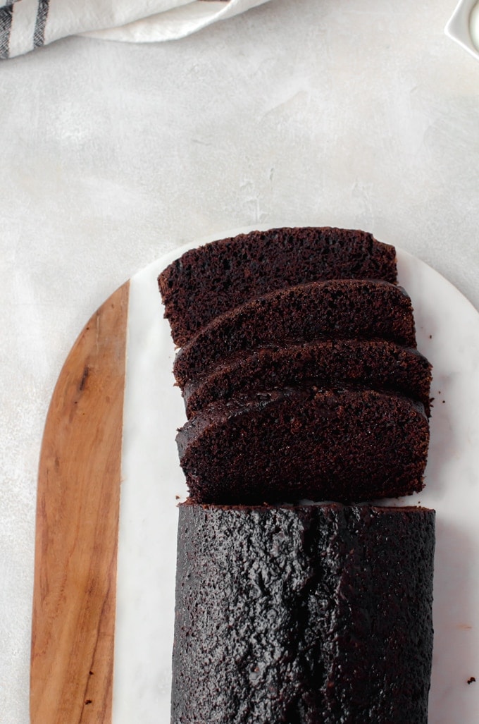 This simple chocolate loaf cake is the perfect excuse to have chocolate for breakfast