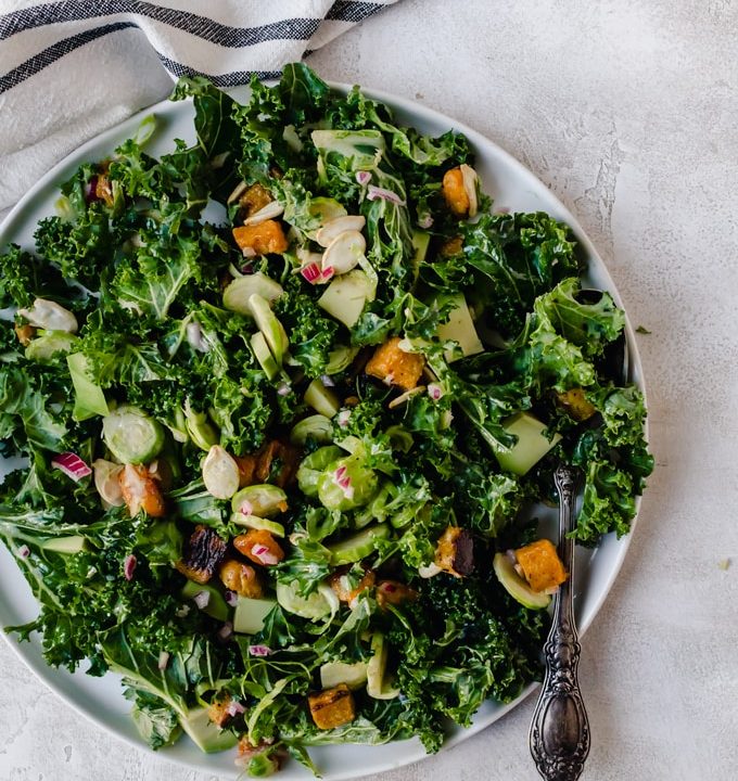 Finally a salad you can eat over and over again. This butternut squash kale salad will be a new fav