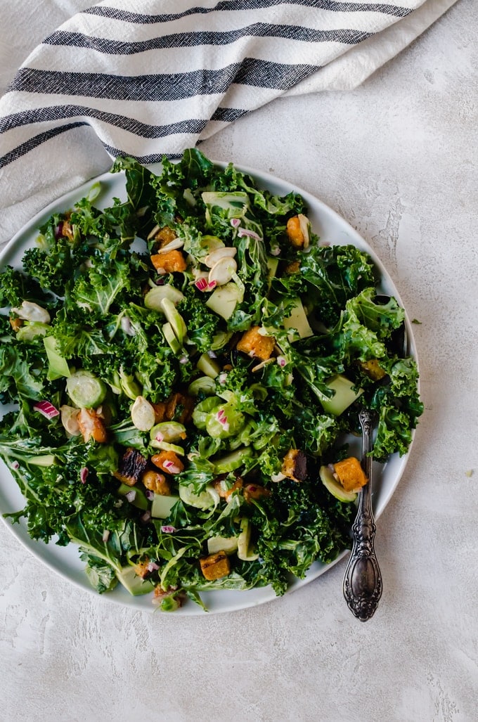 Finally a salad you can eat over and over again. This butternut squash kale salad will be a new fav 