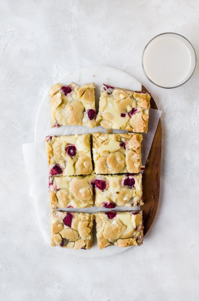 White Chocolate Raspberry Cheesecake Bars