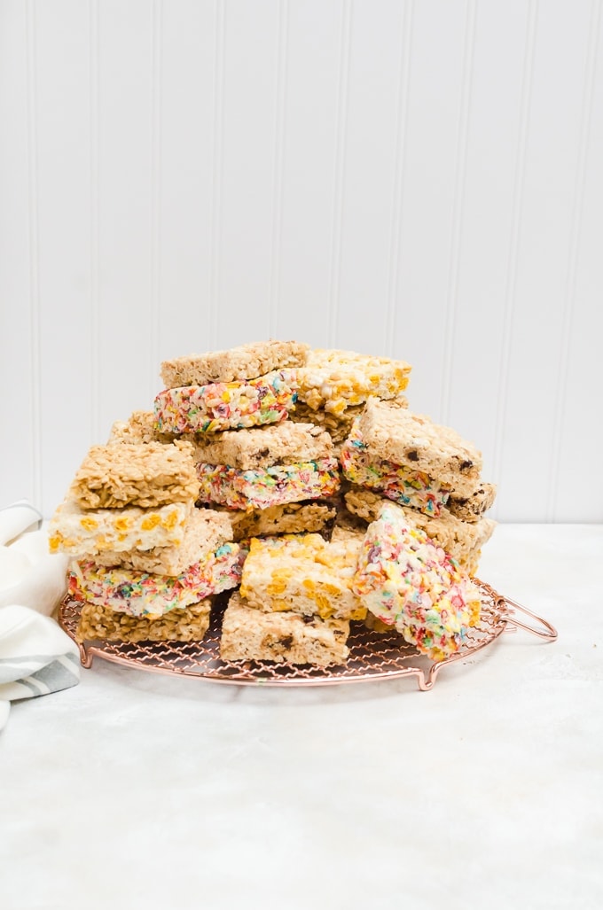 If you love rice crispy treats, you won't want to miss all these amazing variations #ricekrispietreats 