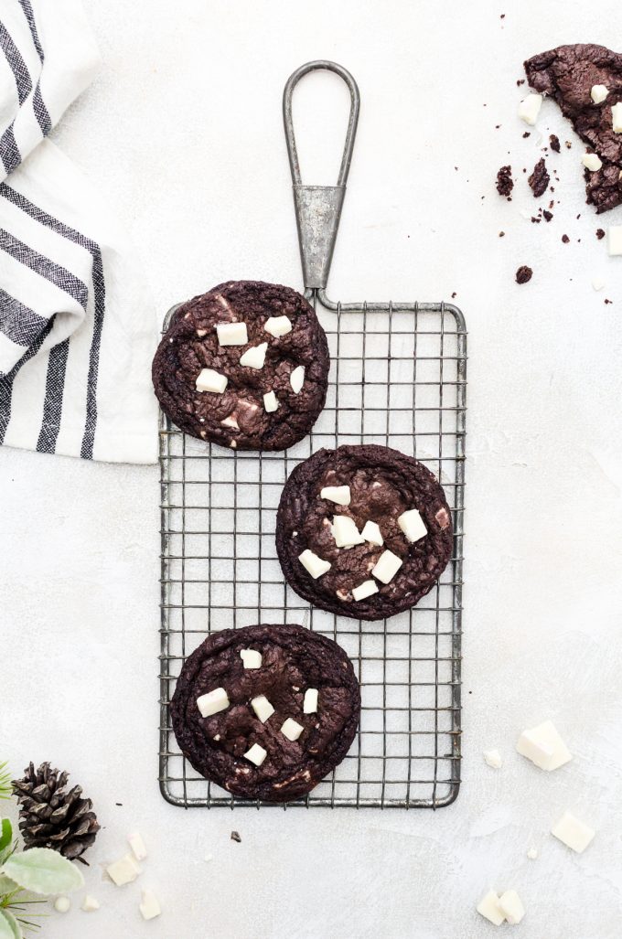 chocolate peppermint cookies on a wire rack