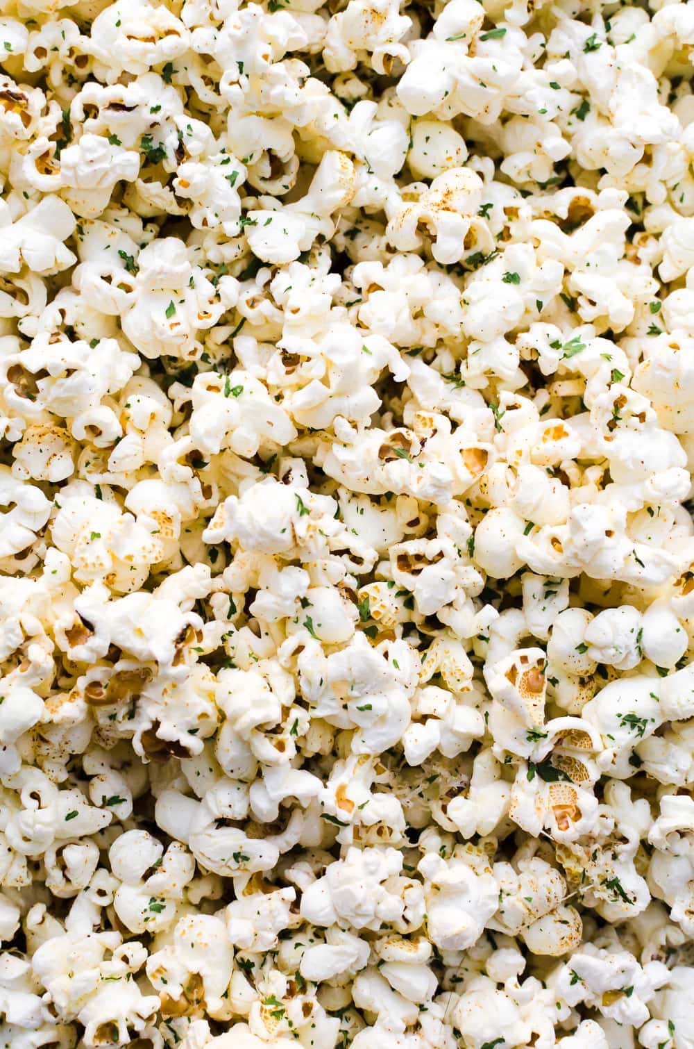 close up garlic parmesan popcorn