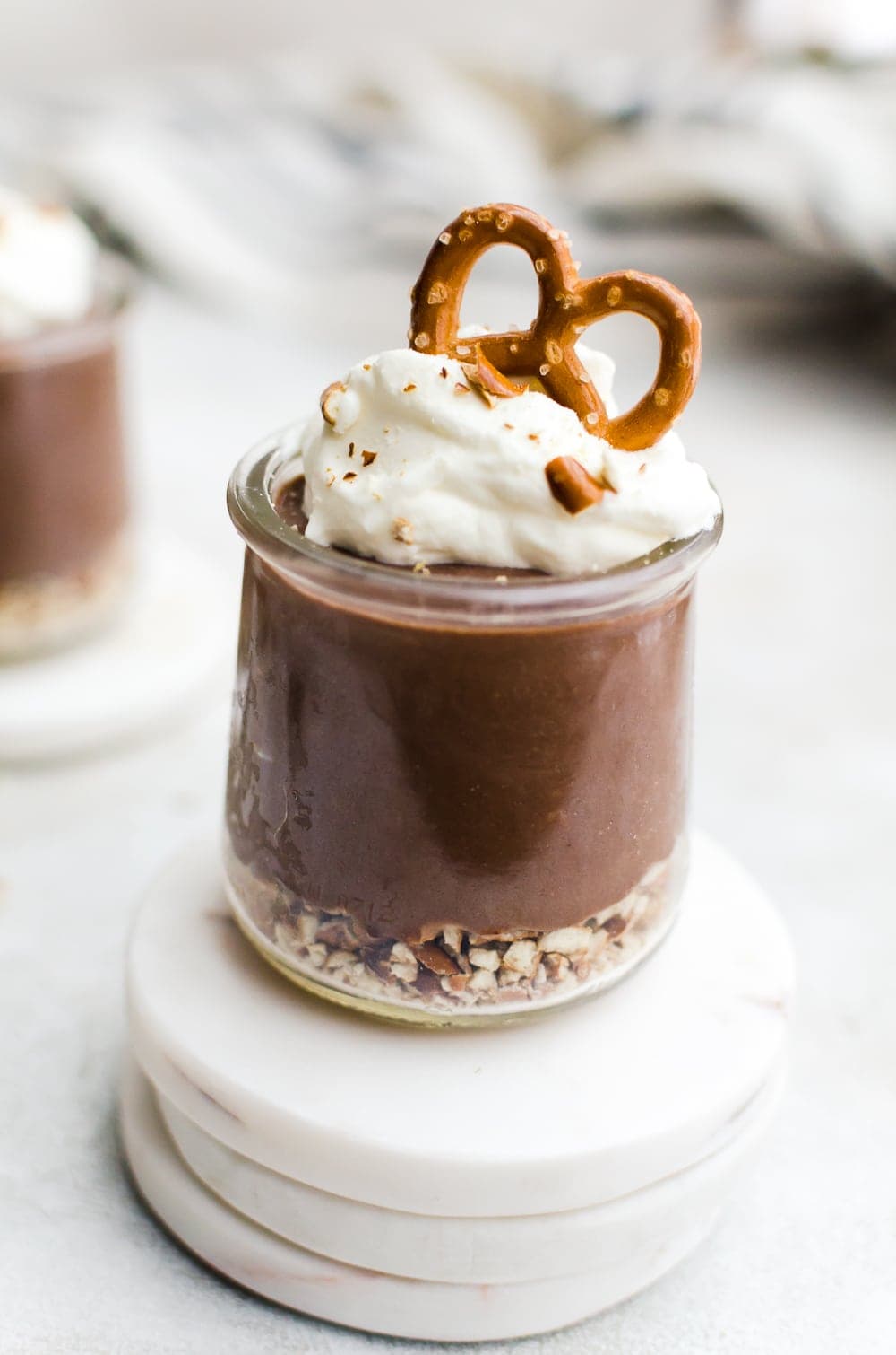 easy chocolate pudding on stand