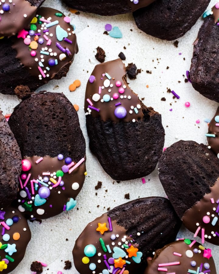 close up scattered chocolate madeleines