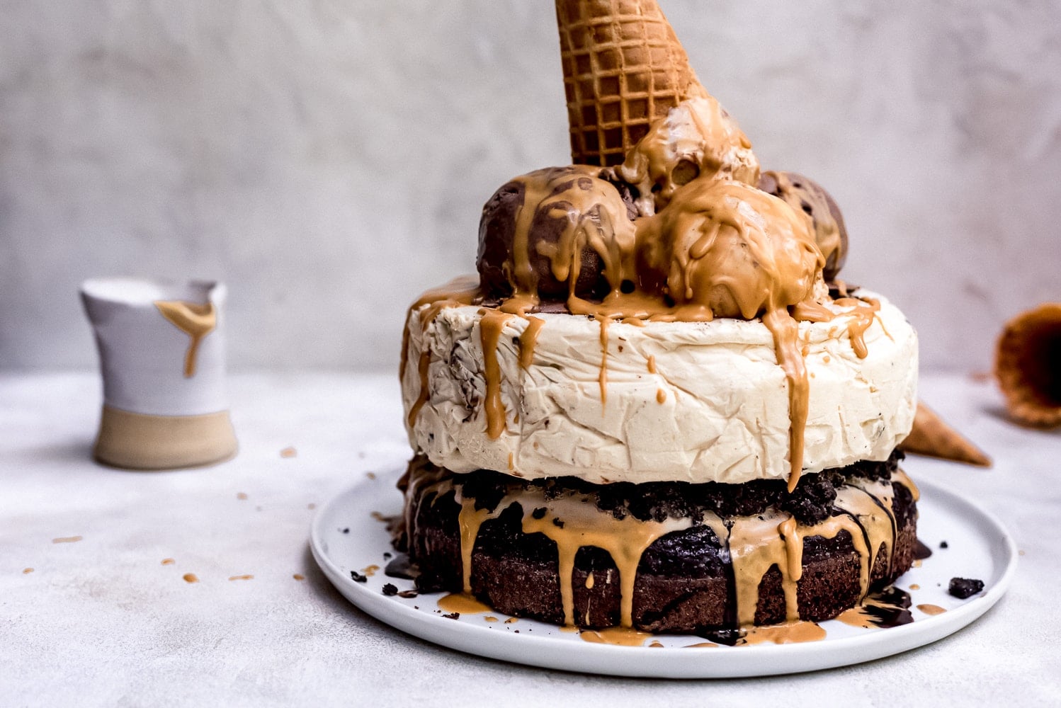 close up chocolate peanut butter ice cream cake