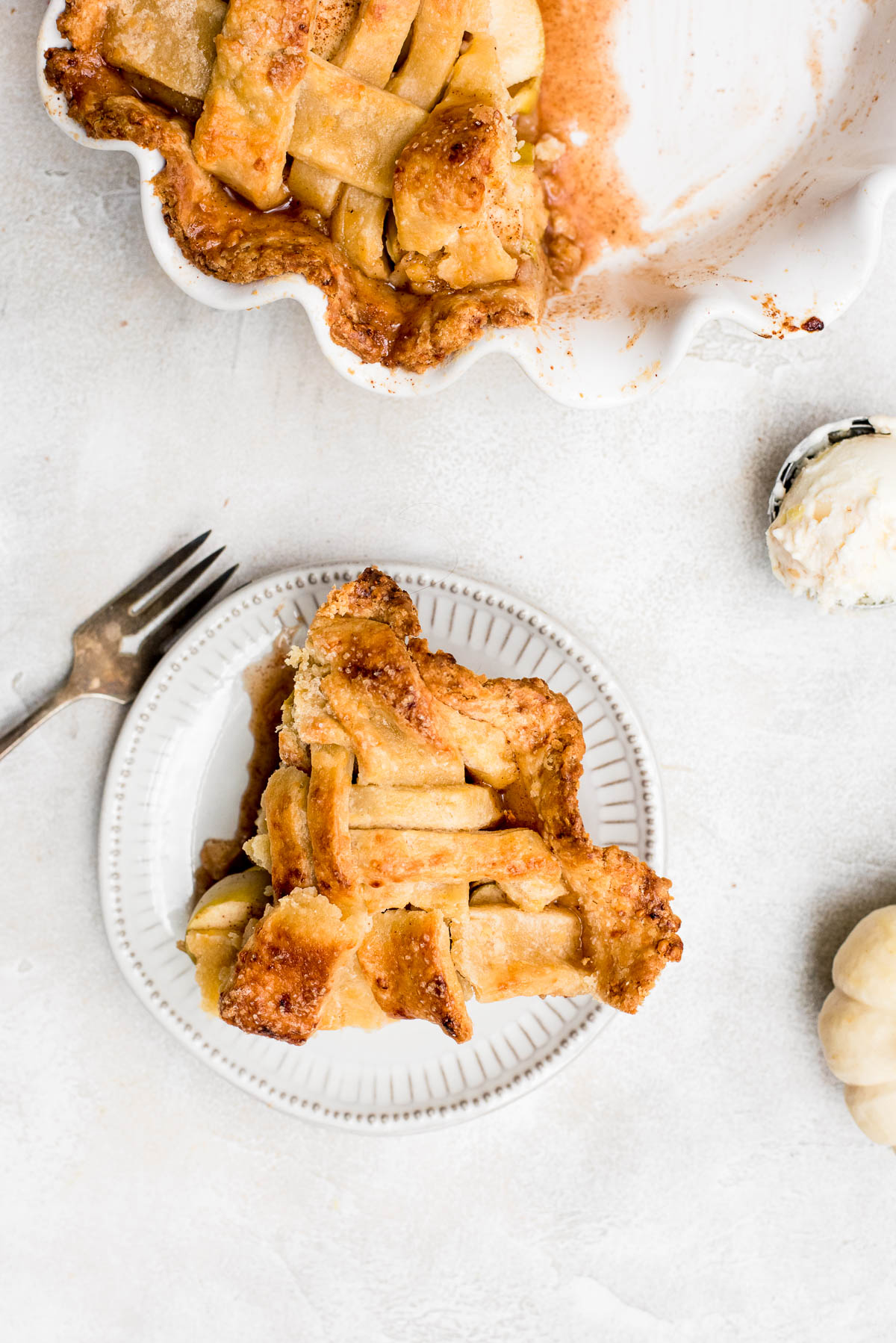 overhead slice of apple pie on plate