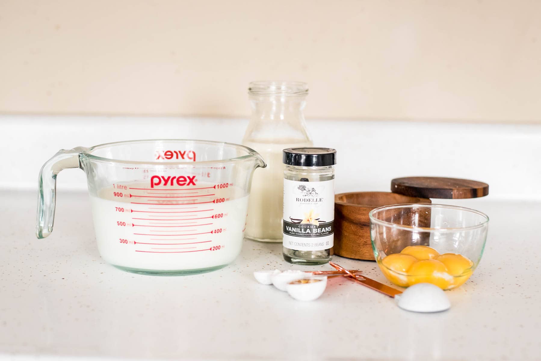 ingredients for vanilla ice cream